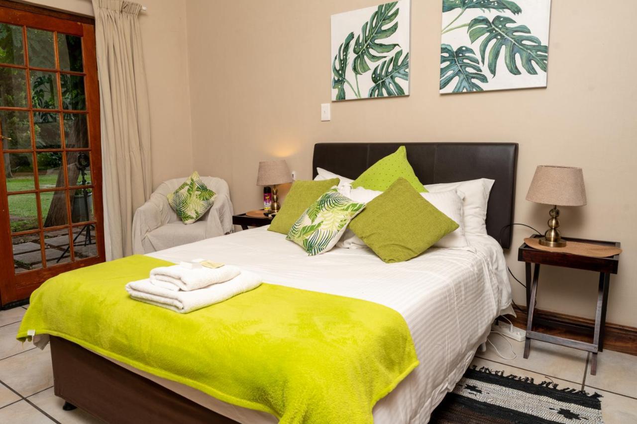 Riverbank Lodge Upington Bagian luar foto