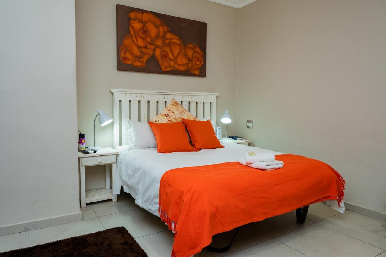 Riverbank Lodge Upington Bagian luar foto