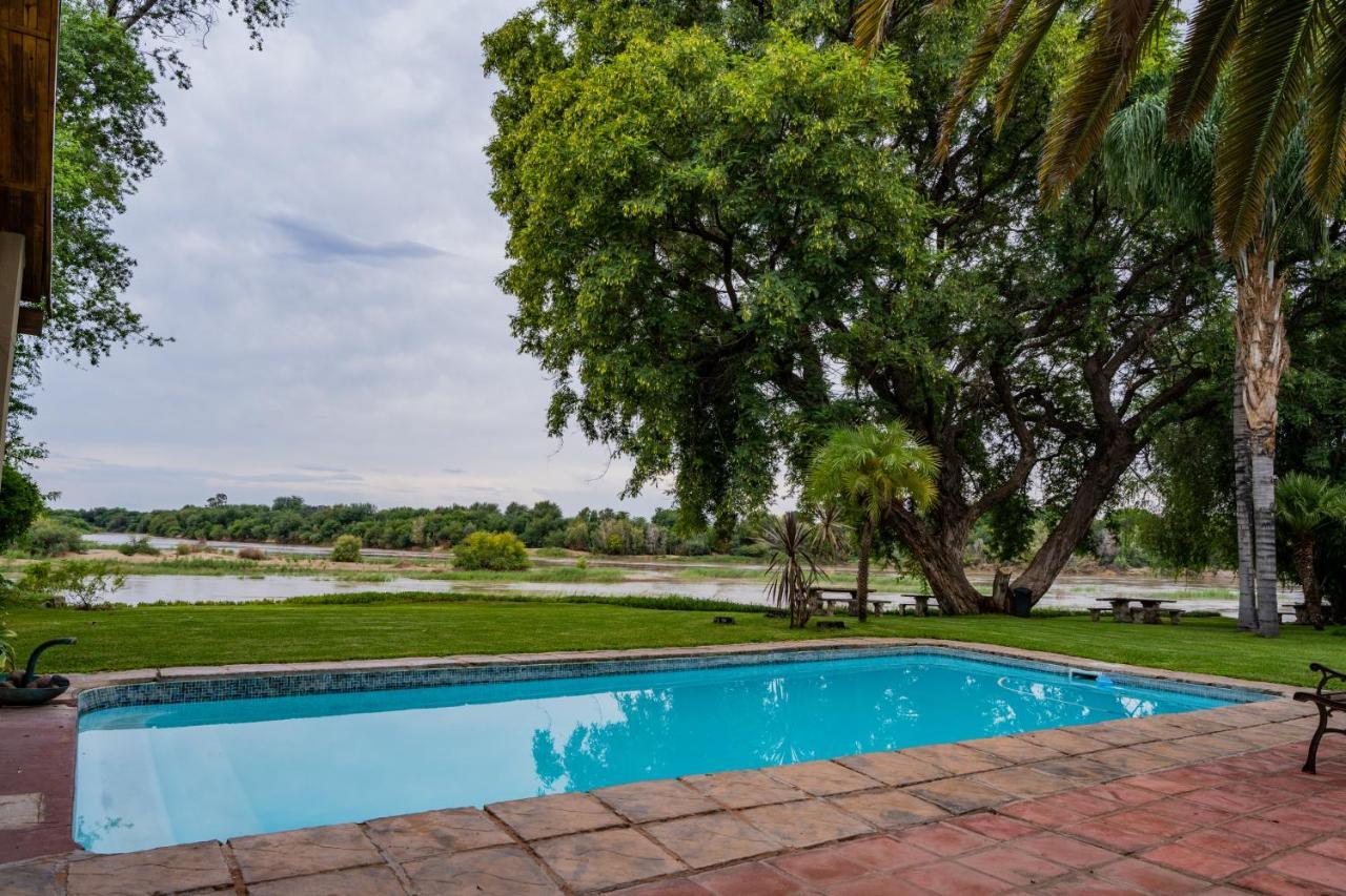 Riverbank Lodge Upington Bagian luar foto