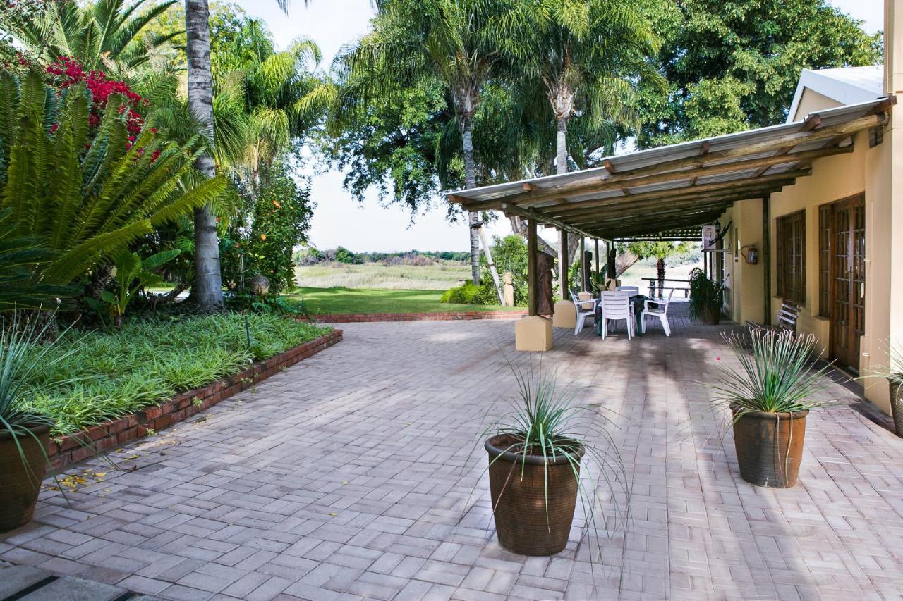 Riverbank Lodge Upington Bagian luar foto